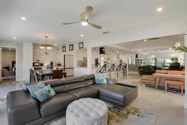 $1,149,000 | 13397 Garth Court, Palm Beach Gardens, FL 33418