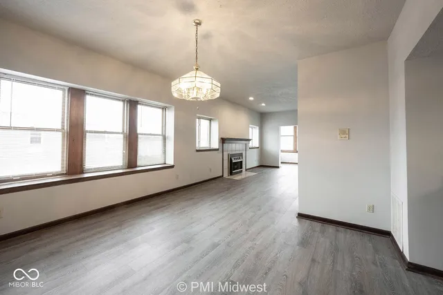 $1,199 | 3715 North Meridian Street, Unit 1A, Indianapolis, IN 46208