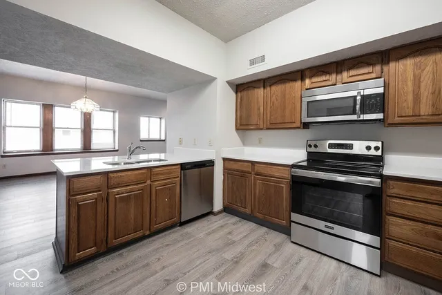 $1,199 | 3715 North Meridian Street, Unit 1A, Indianapolis, IN 46208