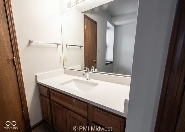 $1,199 | 3715 North Meridian Street, Unit 1A, Indianapolis, IN 46208