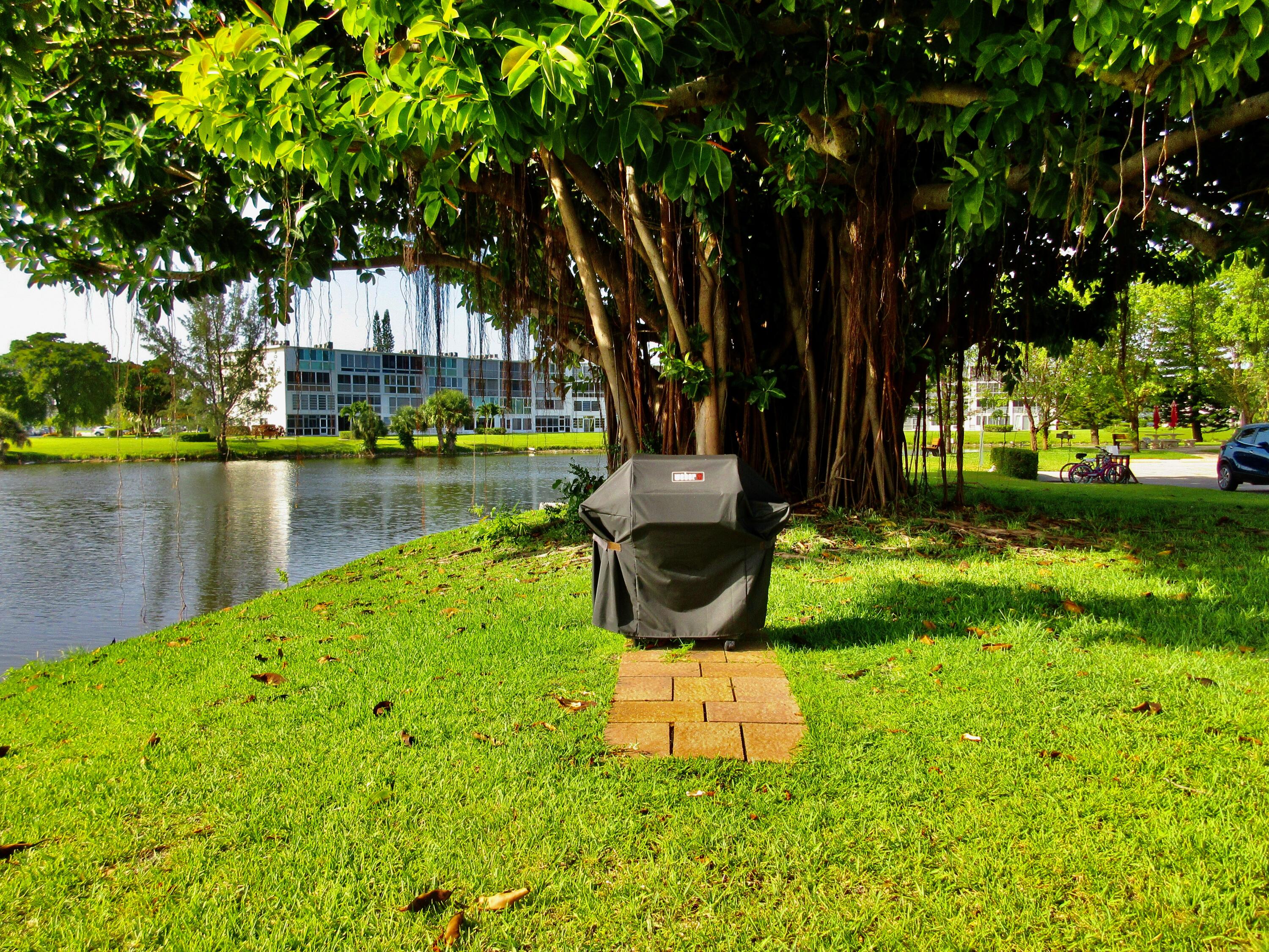 4044 Cambridge C Deerfield Beach, FL 33442 - Photo 17 of 20 IMG_0977-1