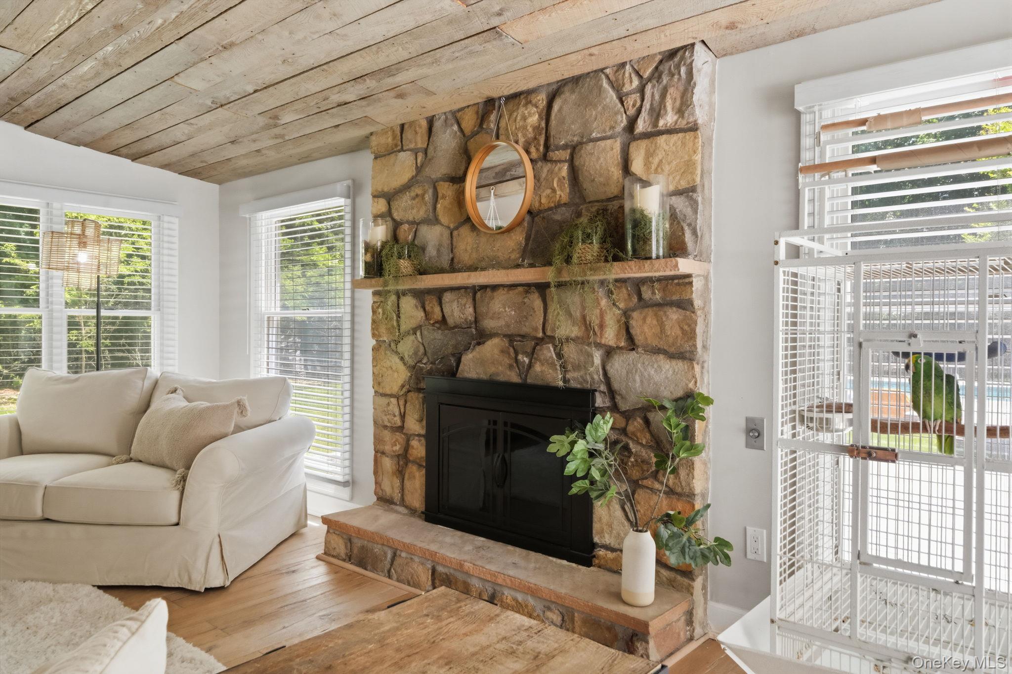 30 Landing Meadow Road Smithtown, NY 11787 - Photo 12 of 50