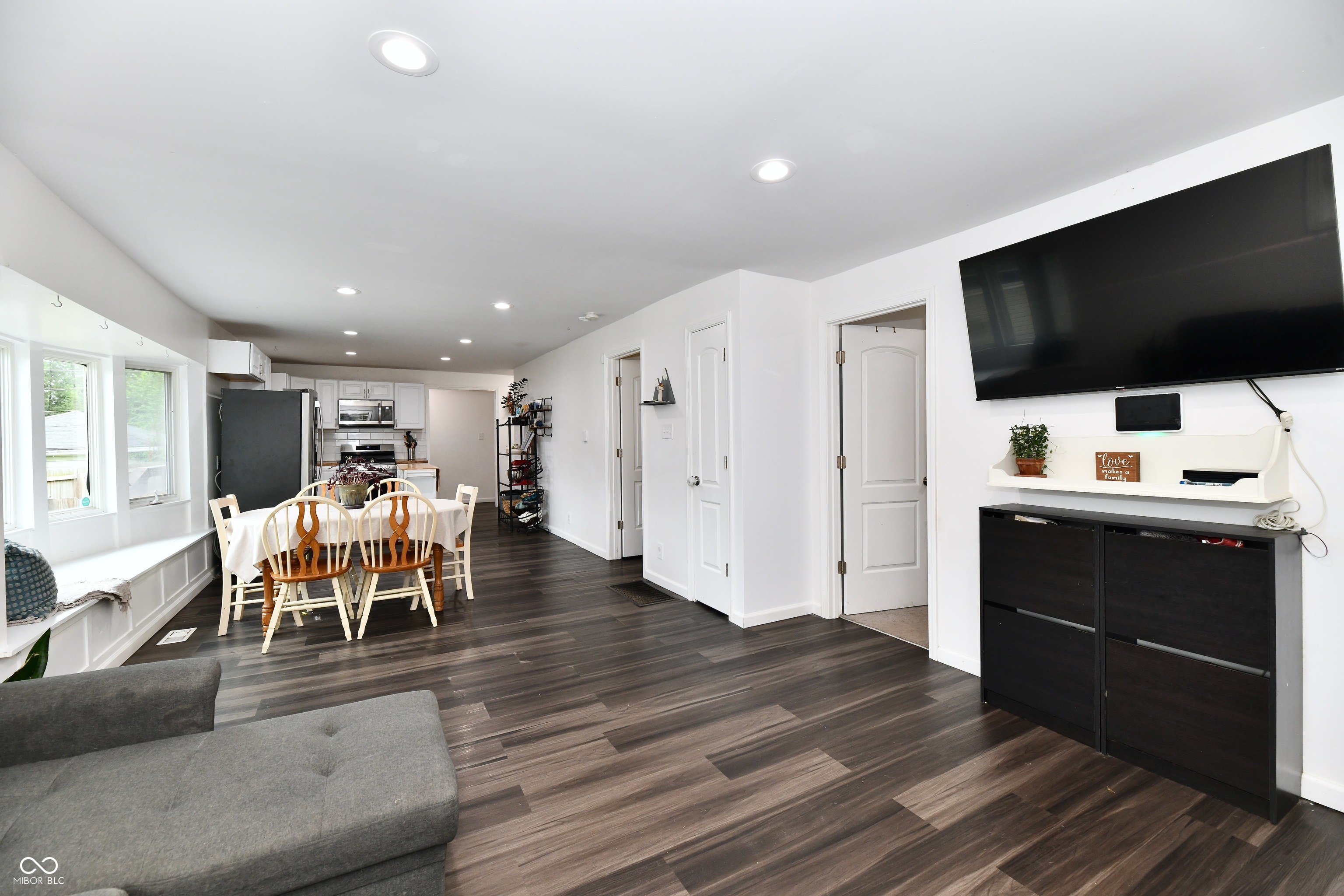 1924 Mansfield Street Indianapolis, IN 46202 - Photo 7 of 33