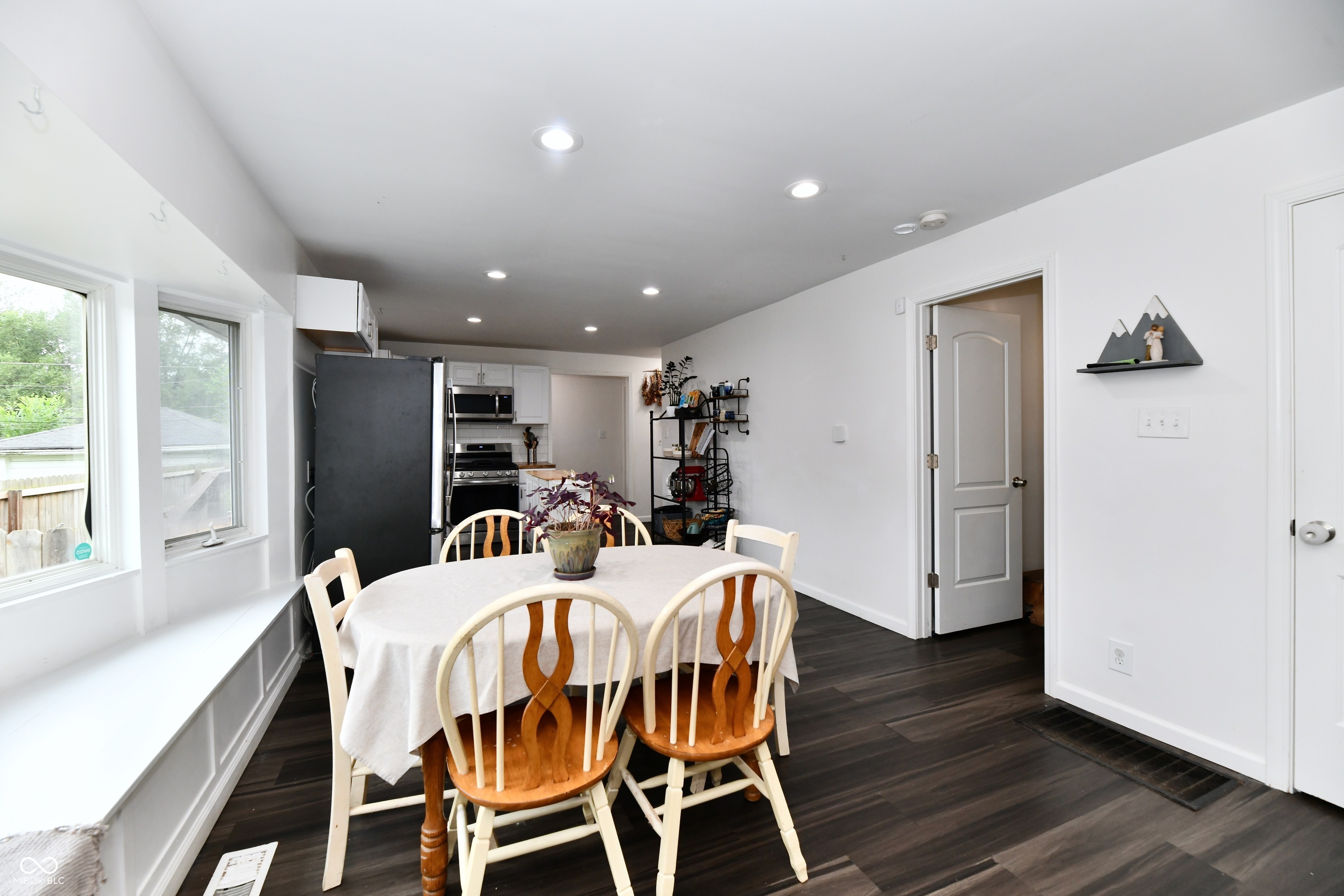 1924 Mansfield Street Indianapolis, IN 46202 - Photo 9 of 33