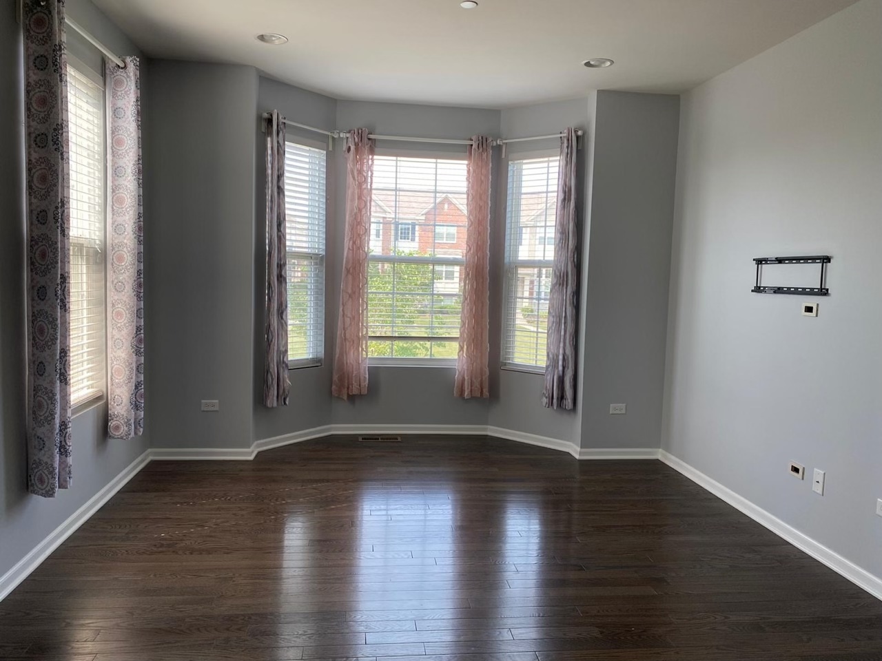2965 Henley Lane Naperville, IL 60540 - Photo 2 of 10