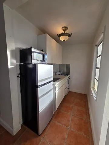 $1,849 | 803 Selkirk Street, Unit 1/2, West Palm Beach, FL 33405