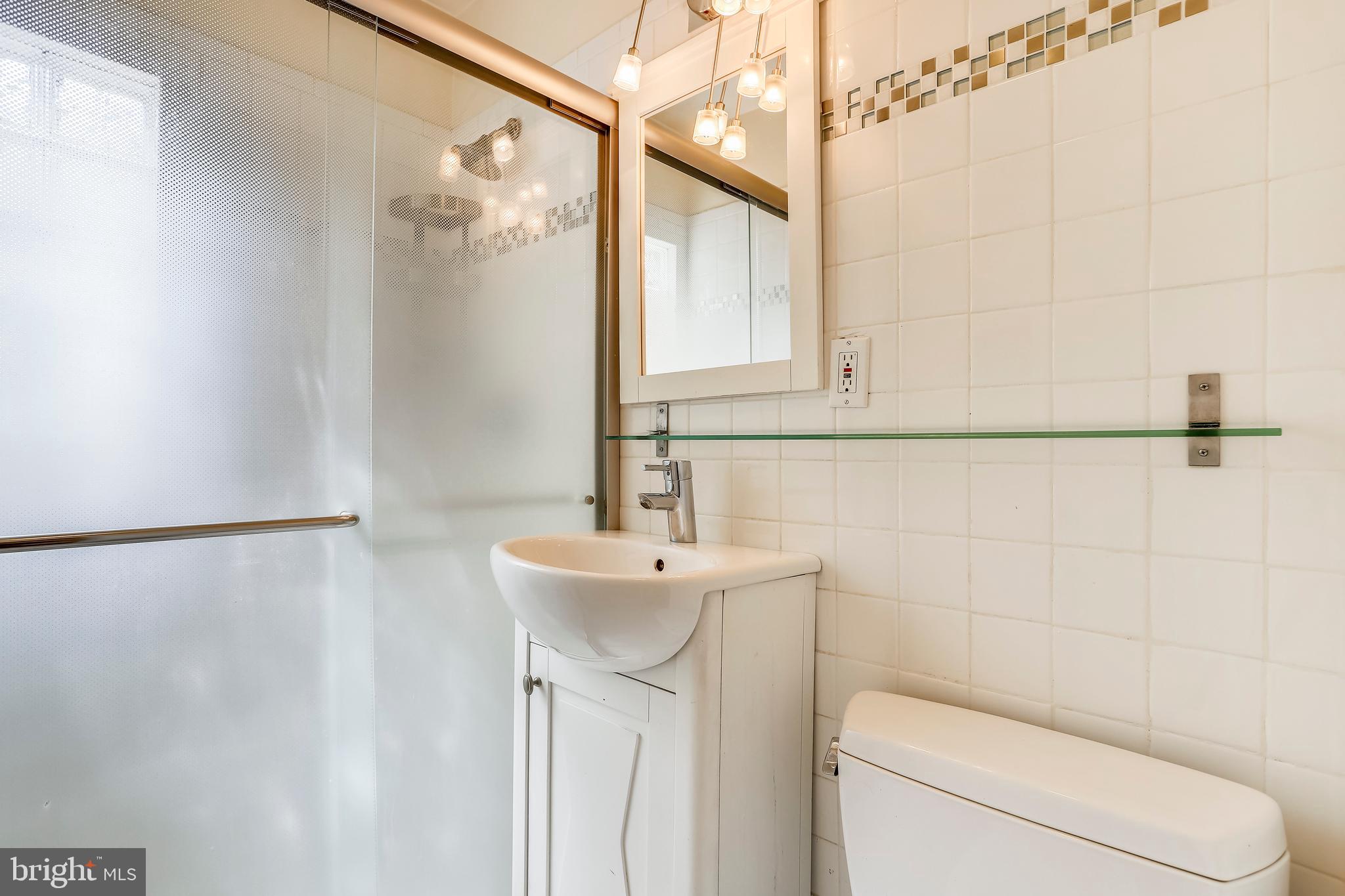 11706 Goodloe Road Silver Spring, MD 20906 - Photo 14 of 29 Main Level Bathroom