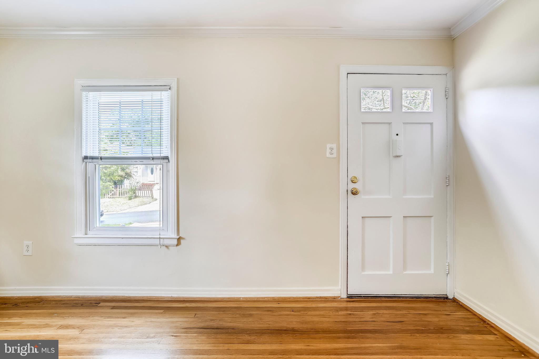 11706 Goodloe Road Silver Spring, MD 20906 - Photo 3 of 29 Entry