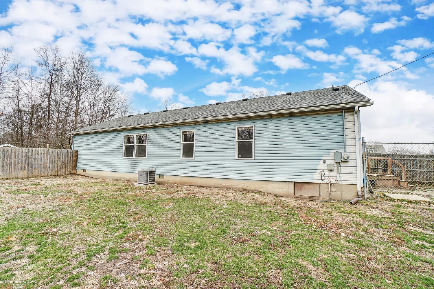 43231 Willow Road New Boston, MI 48164 - Photo 31 of 36 50102744-30.JPG