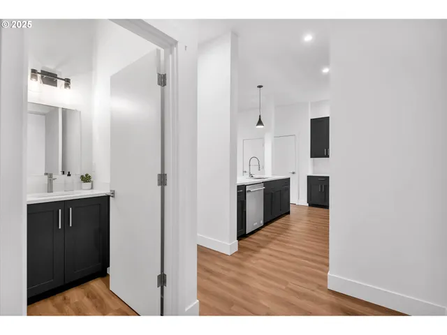 $549,900 | 1970 Amazon Parkway, Eugene, OR 97405