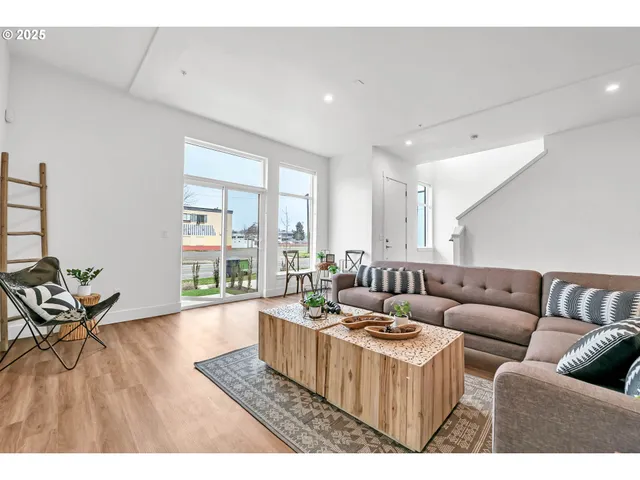 $549,900 | 1970 Amazon Parkway, Eugene, OR 97405