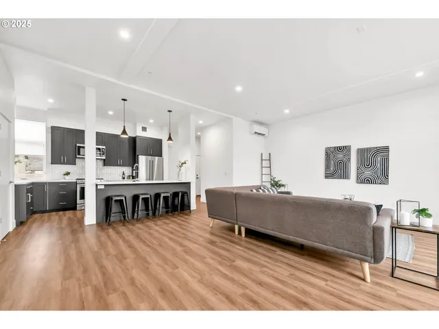 $549,900 | 1970 Amazon Parkway, Eugene, OR 97405