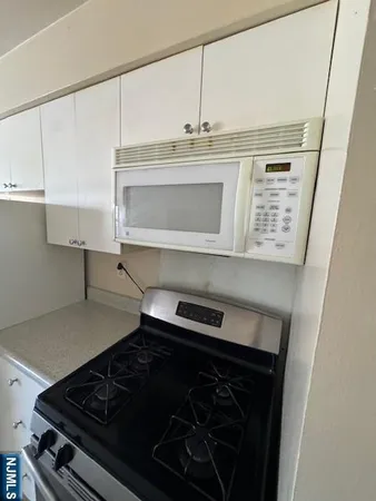 $1,800 | 79 Washington Avenue, Unit 5, Dumont, NJ 07628