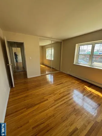 $1,800 | 79 Washington Avenue, Unit 5, Dumont, NJ 07628