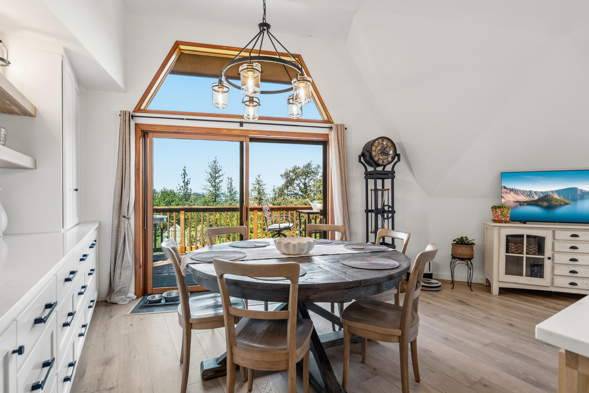 226 Entrada Drive Eagle Point, OR 97524 - Photo 10 of 62