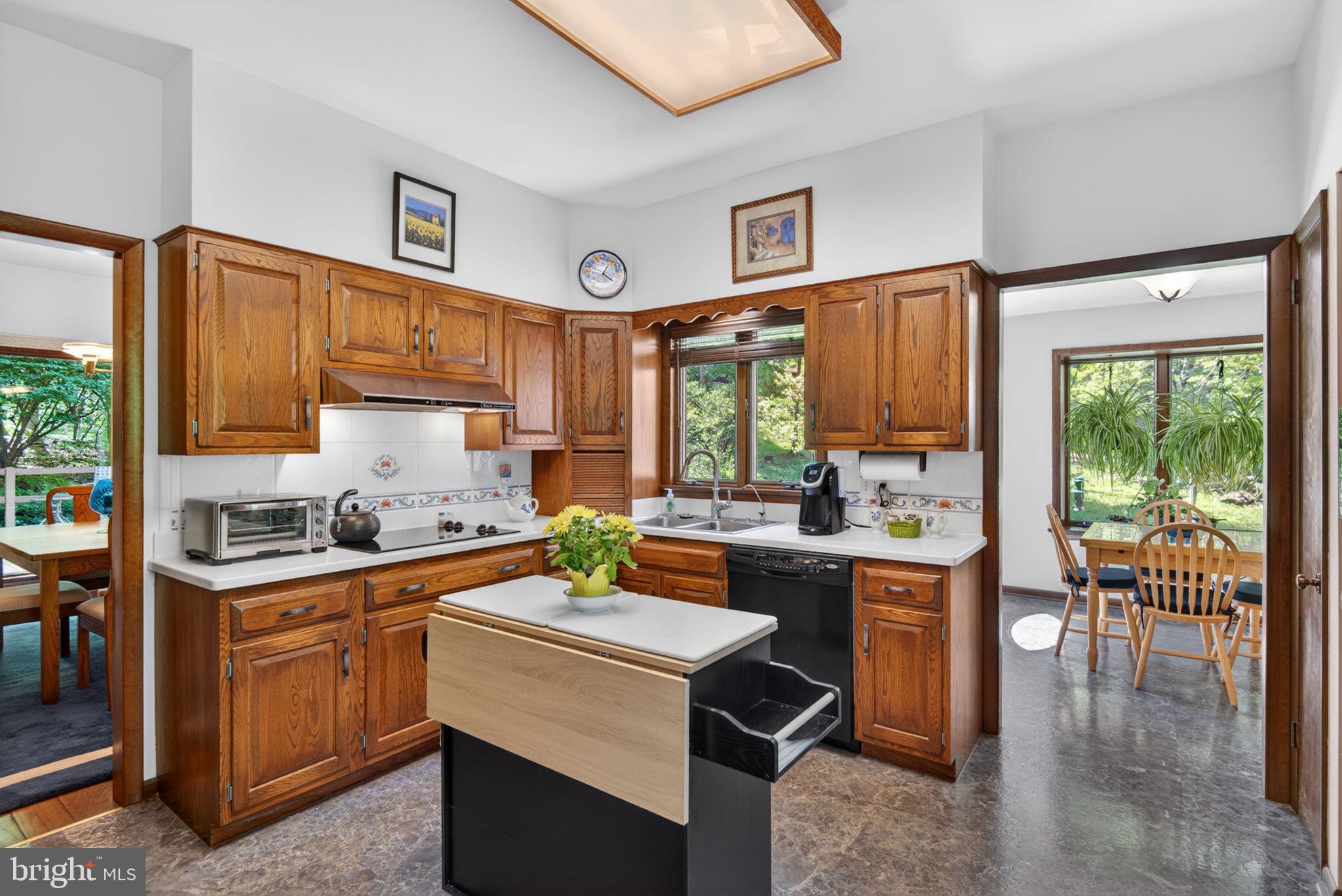 2624 Spring Valley Road Lancaster, PA 17601 - Photo 19 of 71 Kitchen