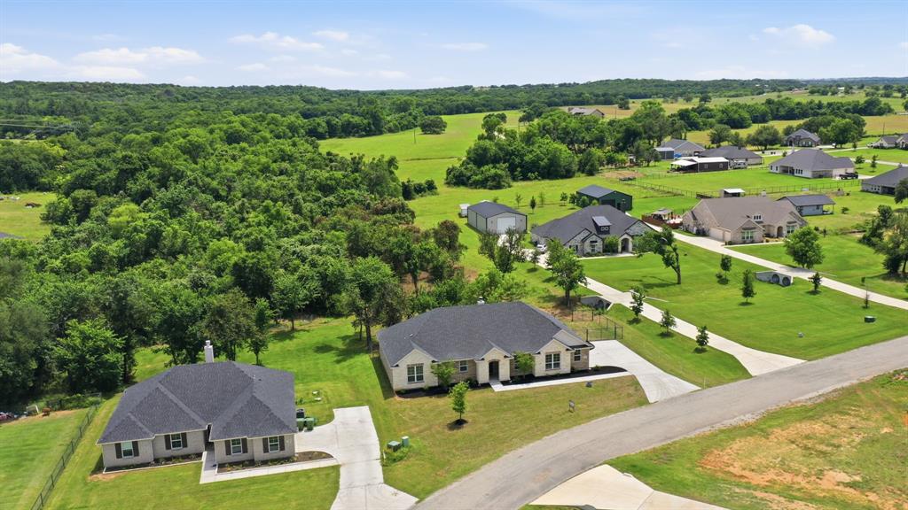 113 Cooper Court Springtown, TX 76082 - Photo 37 of 40