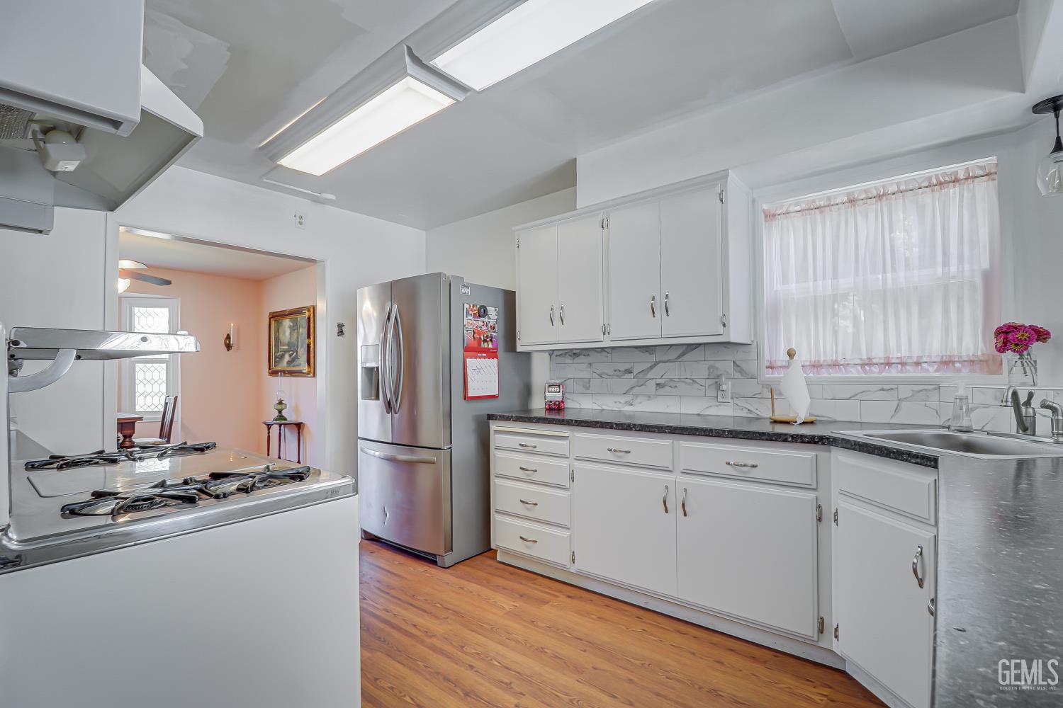 Undisclosed Address Bakersfield, CA 93305 - Photo 8 of 30