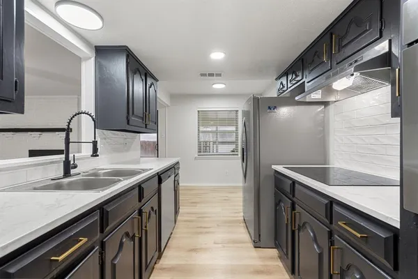 $2,400 | 514 Bow And Arrow Drive, Dallas, TX 75224