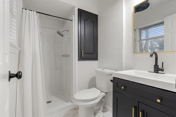 $2,400 | 514 Bow And Arrow Drive, Dallas, TX 75224