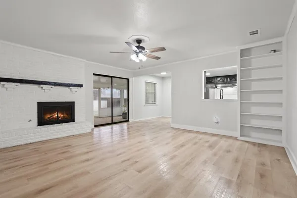 $2,400 | 514 Bow And Arrow Drive, Dallas, TX 75224