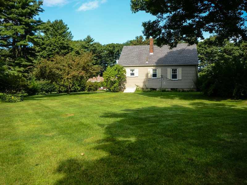 8 Robinson Road Scarborough, ME 04074 - Photo 5 of 34 Exterior Back.