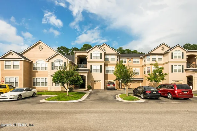 $1,700 | 13810 Sutton Park Drive North, Unit 839, Jacksonville, FL 32224