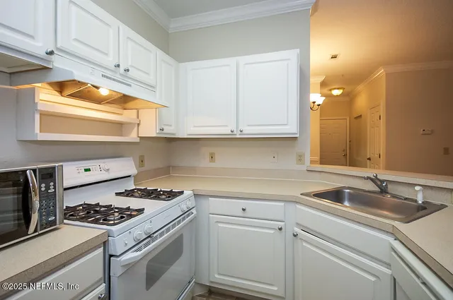 $1,700 | 13810 Sutton Park Drive North, Unit 839, Jacksonville, FL 32224