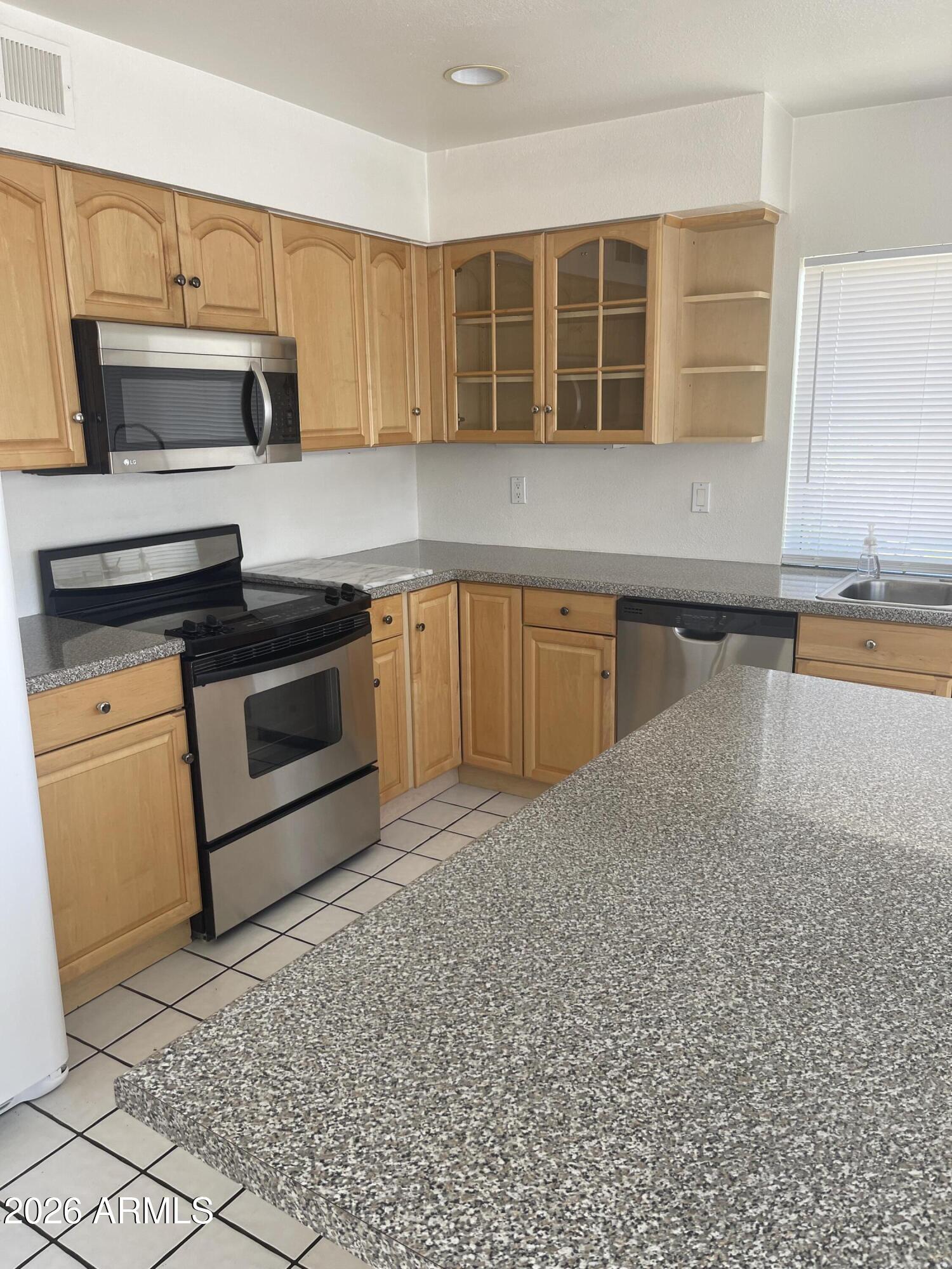 5618 South Rocky Point Road Tempe, AZ 85283 - Photo 13 of 33