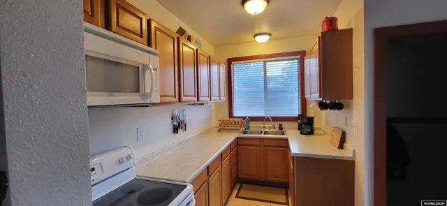 $189,000 | 923 West Pine Street, Rawlins, WY 82301