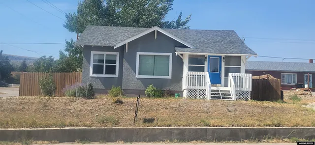 $189,000 | 923 West Pine Street, Rawlins, WY 82301