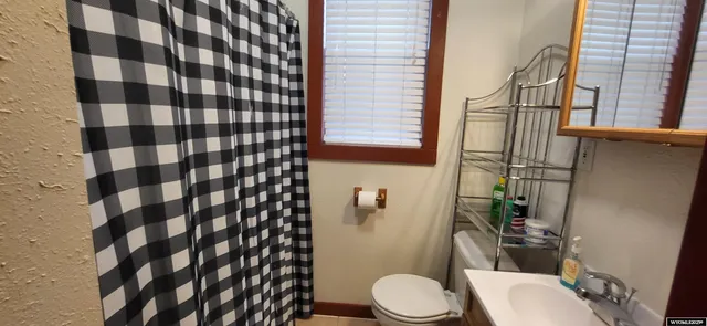 $189,000 | 923 West Pine Street, Rawlins, WY 82301