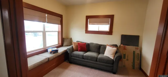 $189,000 | 923 West Pine Street, Rawlins, WY 82301