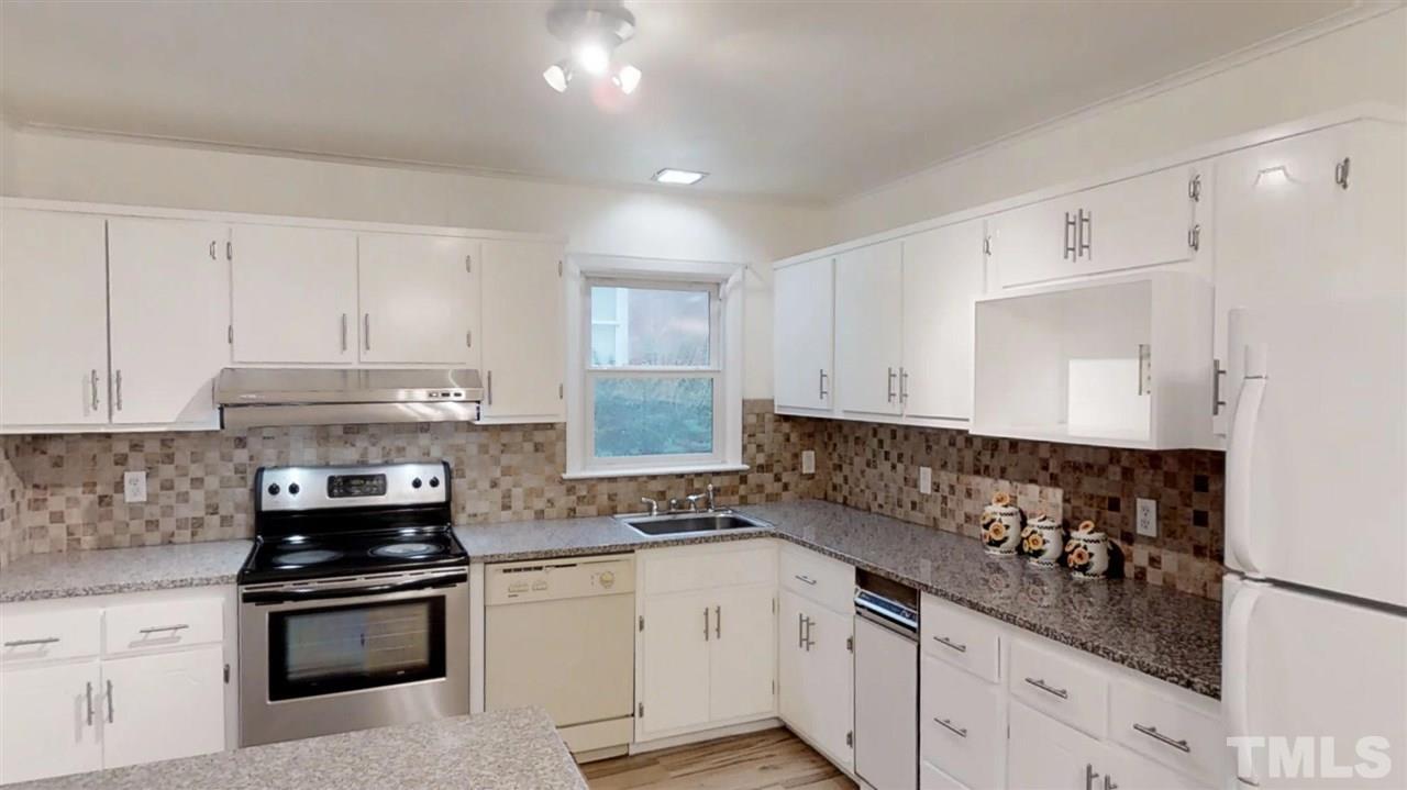 2812 Bardwell Road Raleigh, NC 27604 - Photo 4 of 20
