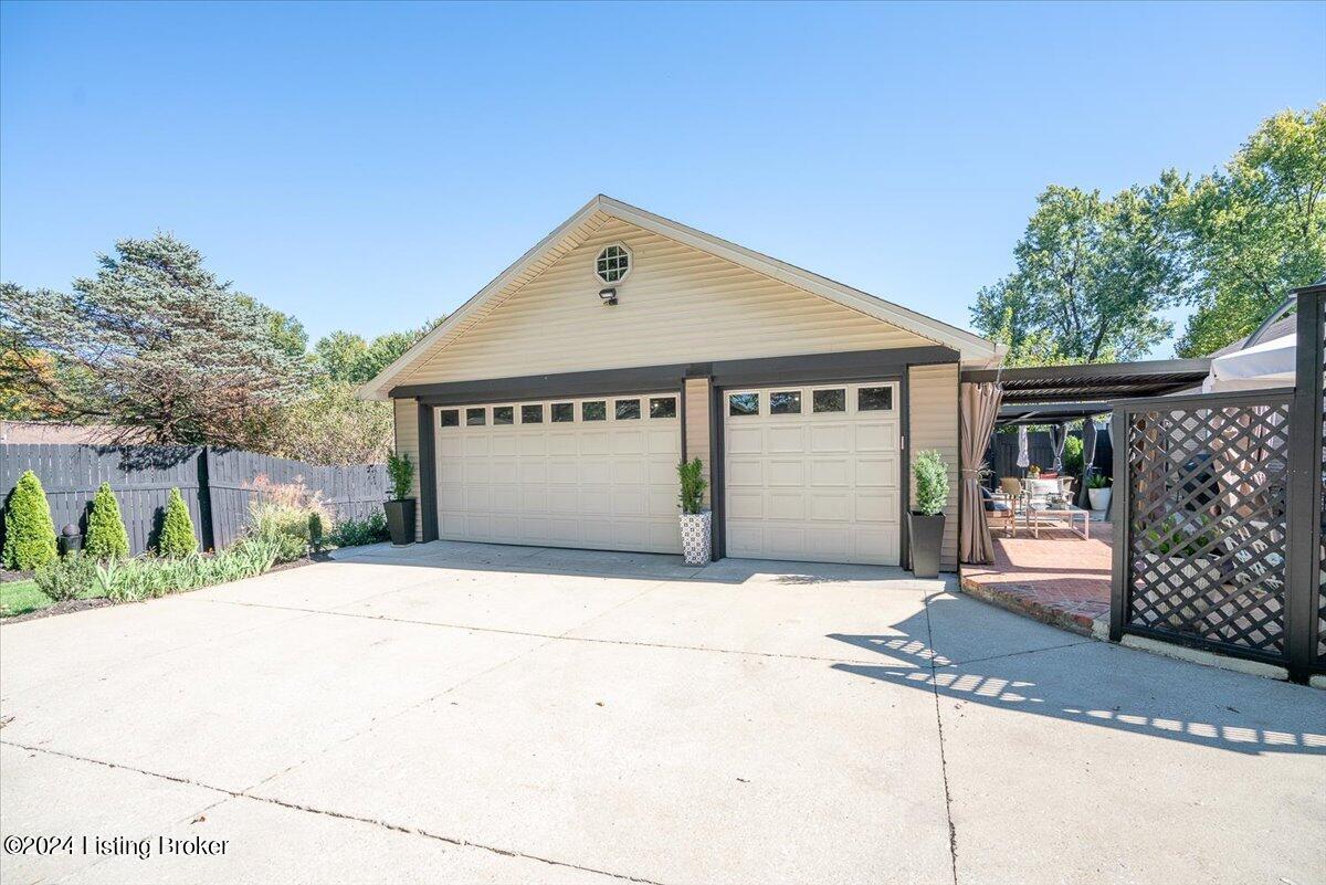 1007 Chesham Road Louisville, KY 40207 - Photo 41 of 49 Detached 6-car garage offers parking for 3 cars wide and 2 cars deep