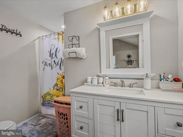 $200,000 | 273 Potomac Street, Paw Paw, WV 25434