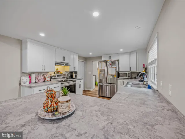 $200,000 | 273 Potomac Street, Paw Paw, WV 25434