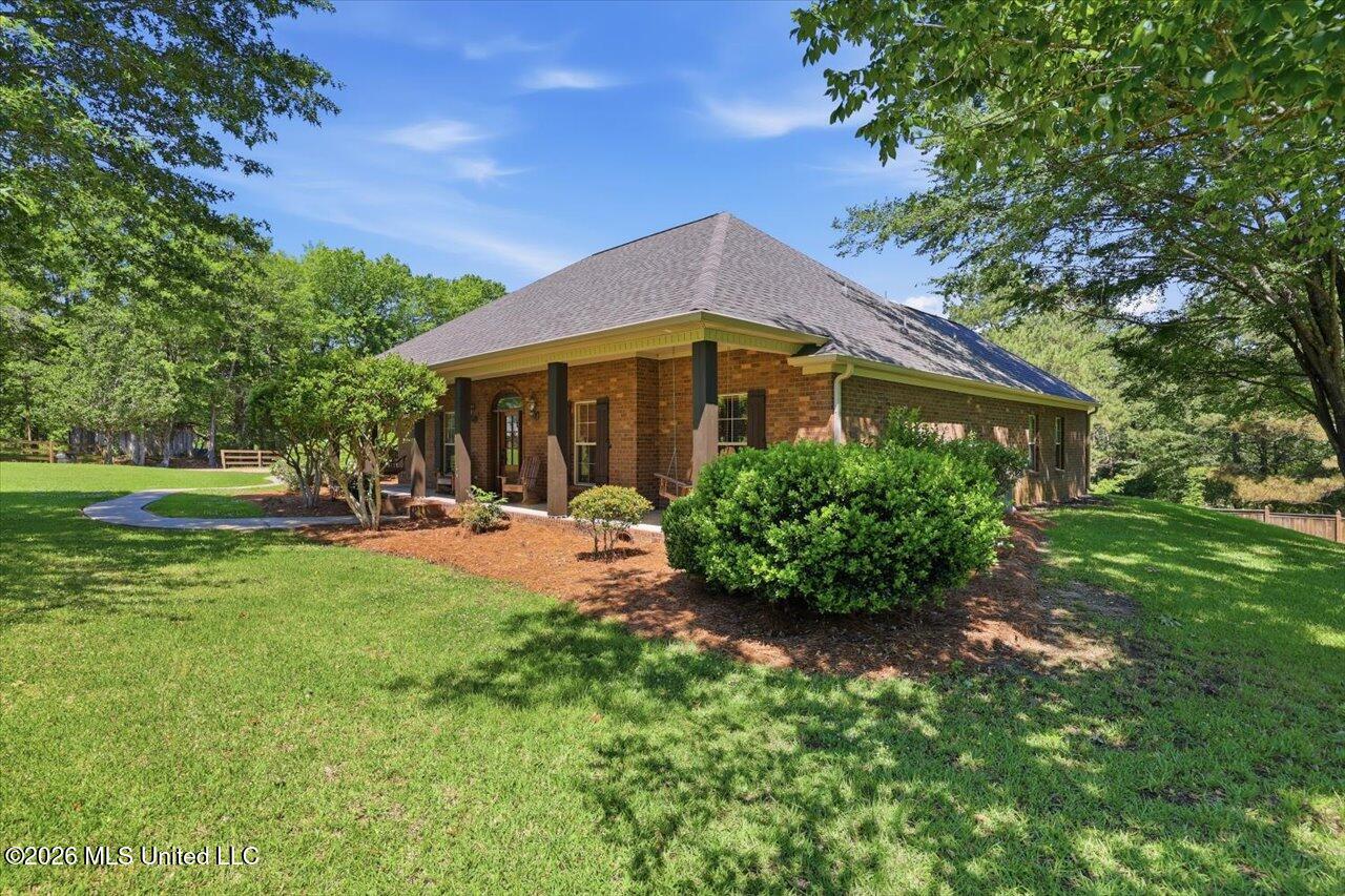 1800 White Road Florence, MS 39073 - Photo 3 of 43 IMG_7763