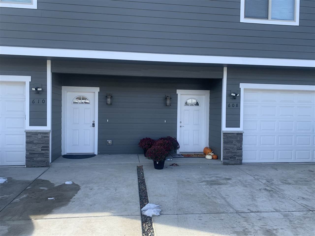 604 South Chronicle Road Spokane Valley, WA 99212 - Photo 2 of 9