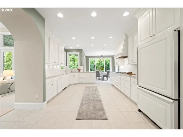 $1,135,000 | 5436 Southwest Champion Place, Portland, OR 97225