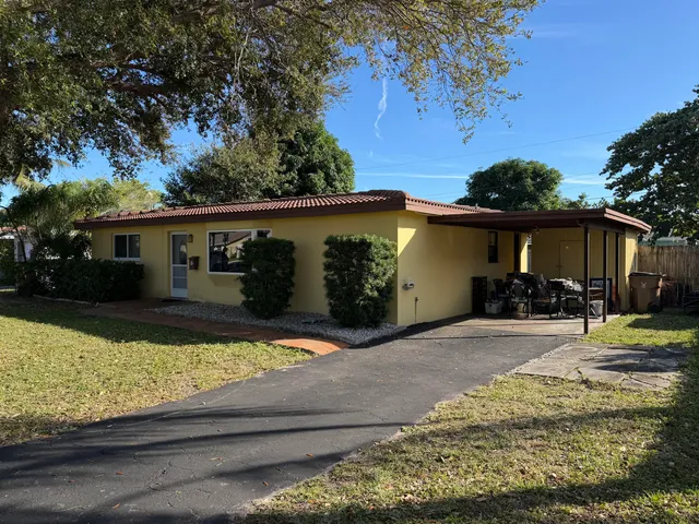 $550,000 | 812 Southeast 13th Court, Deerfield Beach, FL 33441