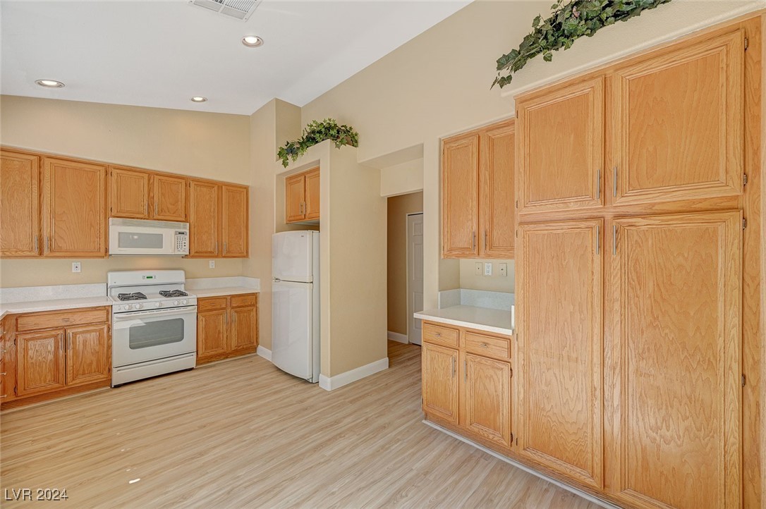 2319 Brockton Way Henderson, NV 89074 - Photo 17 of 44