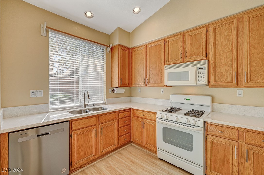 2319 Brockton Way Henderson, NV 89074 - Photo 21 of 44