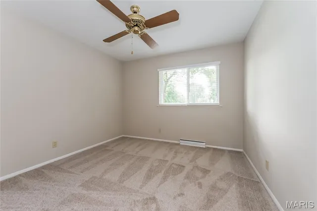 $1,480 | 301 Imperial Drive, Hazelwood, MO 63042