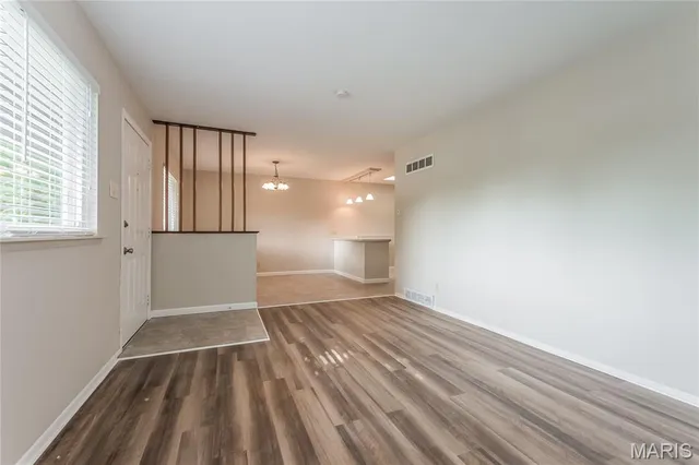 $1,480 | 301 Imperial Drive, Hazelwood, MO 63042