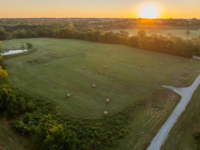 $292,500 | South Outer Belt Road, Lone Jack, MO 64070