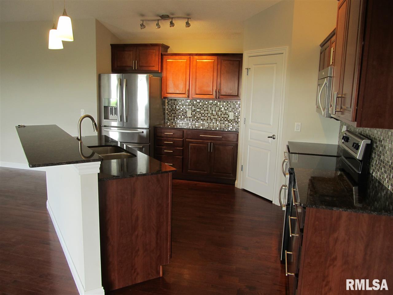 6451 Friendship Path Bettendorf, IA 52722 - Photo 5 of 32