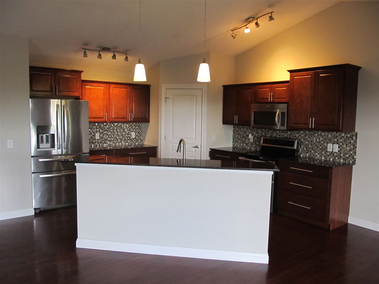 6451 Friendship Path Bettendorf, IA 52722 - Photo 6 of 32