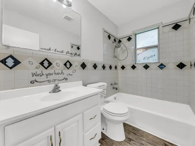 $225,000 | 6456 Northwest 49th Street, Kansas City, MO 64151