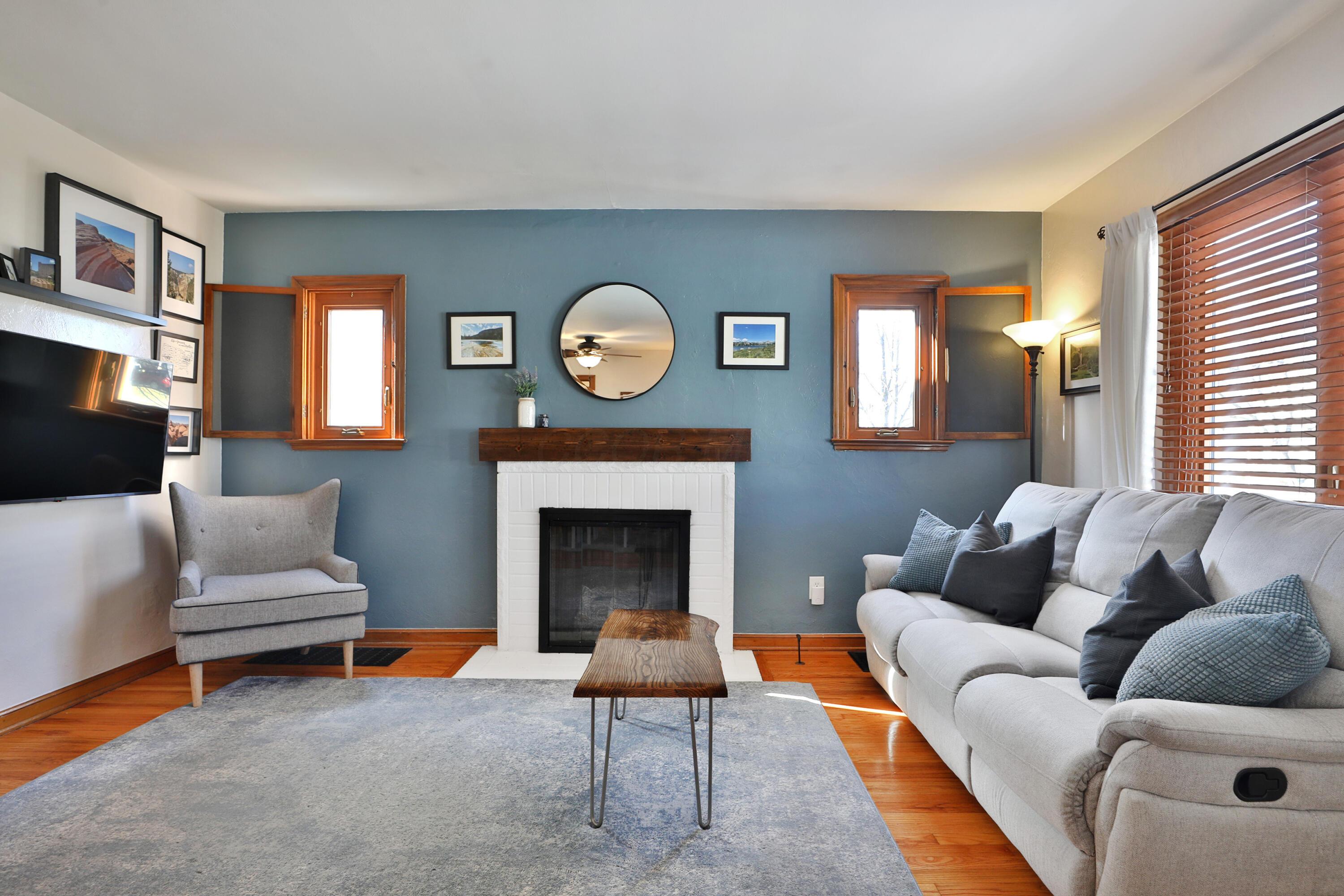 157 Wetmore Road Columbus, OH 43214 - Photo 7 of 44 Living Room
